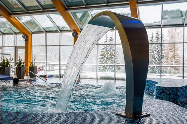 Termální bazény relaxačního centra Wellness Horal